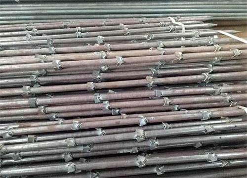 兴仁隧道钢花管